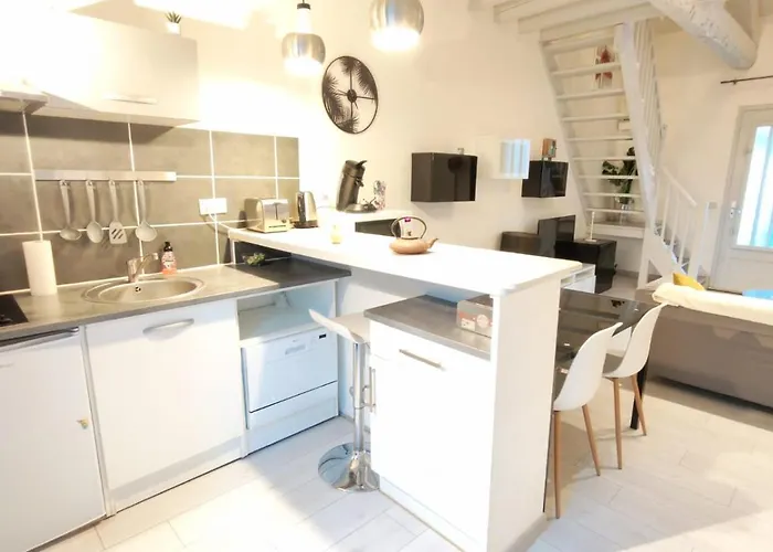 Cosy Acacia T2 - Centre - Place Du Forail - Parking Gratuit Dans La Rue Apartamento *